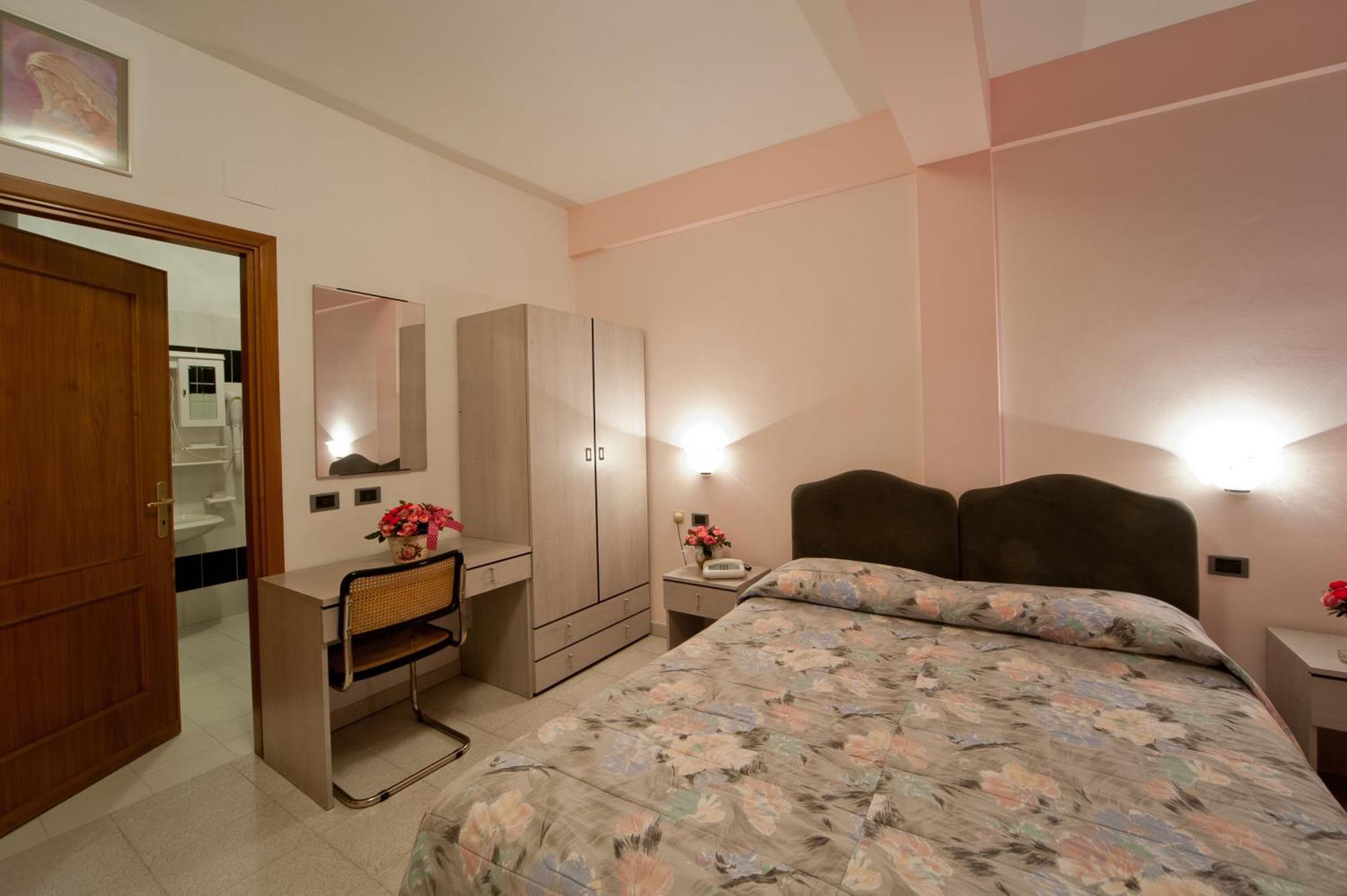 Hotel Il Quadrifoglio Cascia Eksteriør billede